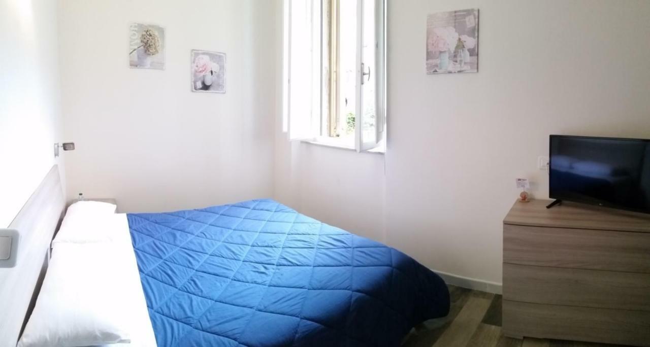 Double Room,865192877:JPEG