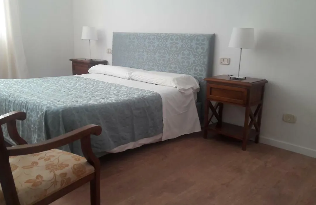Il Grifo Camere E Suites-1